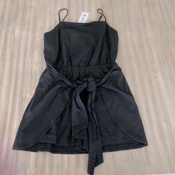 🆕DYNAMITE | Linen Romper - Picture 3 of 6